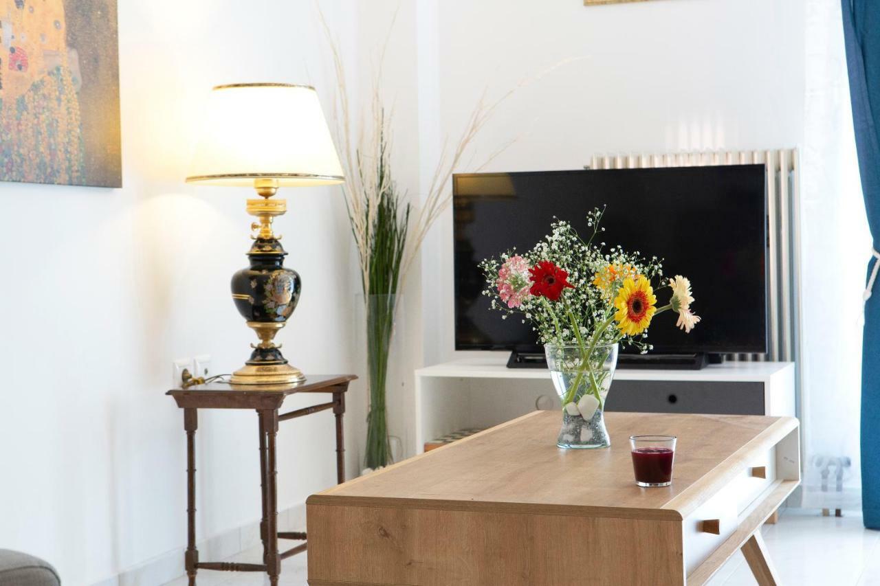 Zeas Apartment Пирей Экстерьер фото