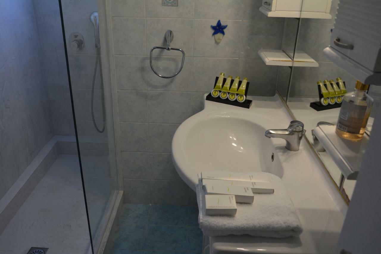 Zeas Apartment Пирей Экстерьер фото